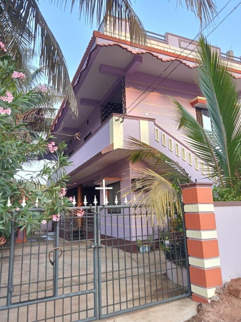 Vian Homestay Honāvar Dış mekan fotoğraf