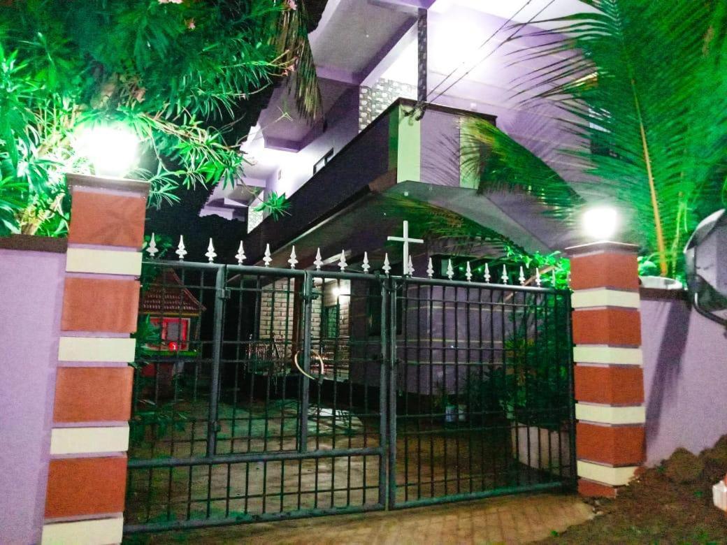 Vian Homestay Honāvar Dış mekan fotoğraf